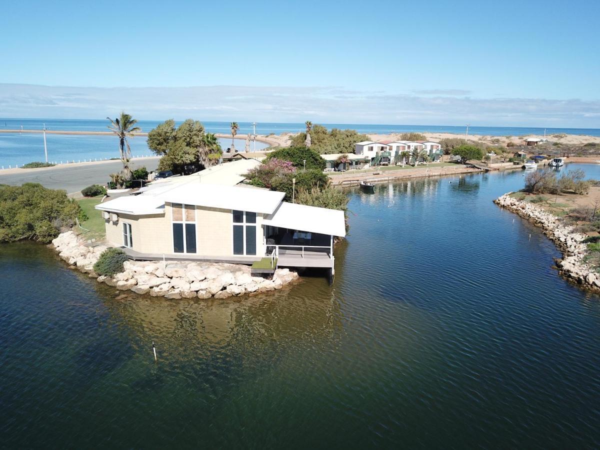 Pelican Point Waterfront Resort Formerly Carnarvon Beach Retreat Dış mekan fotoğraf