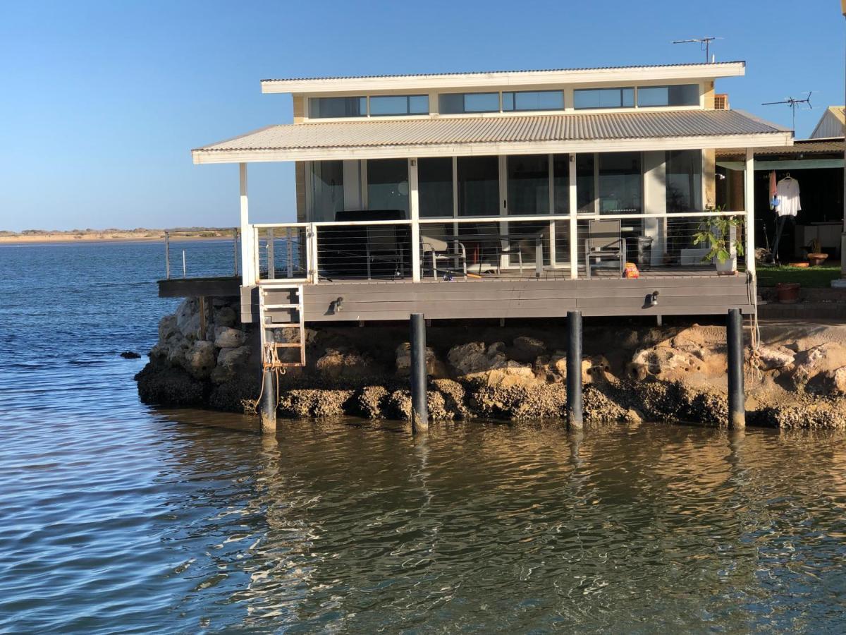 Pelican Point Waterfront Resort Formerly Carnarvon Beach Retreat Dış mekan fotoğraf